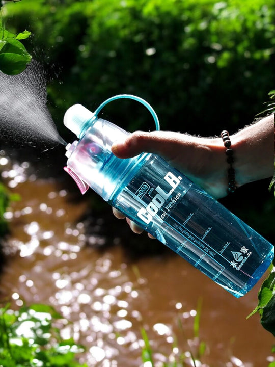 Gourde de sport en plastique sans BPA avec pulvérisation